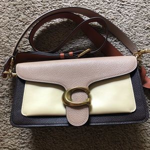 NWT coach tabby 26